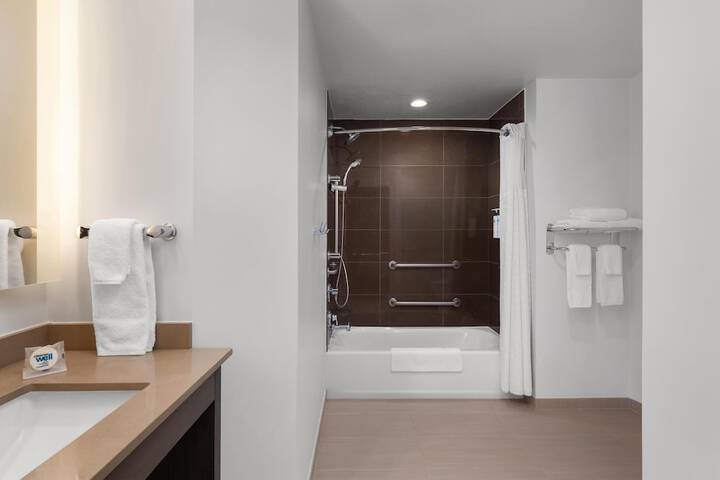 HYATT house Emeryville / San Francisco Bay Area