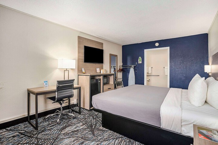Room 31 of 38