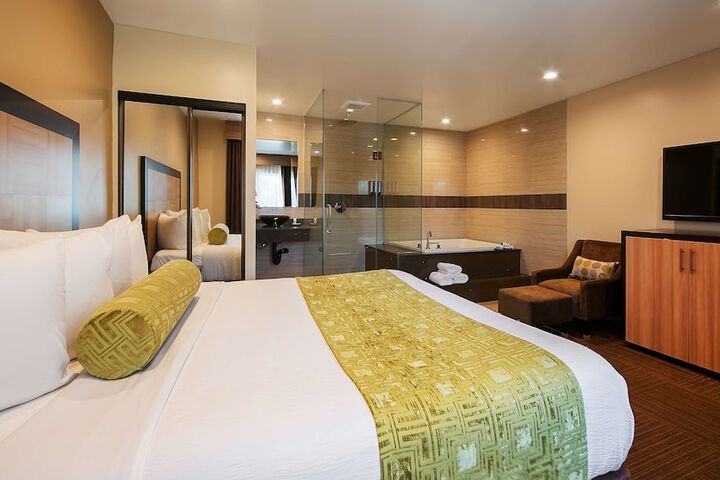 Room 8 of 21