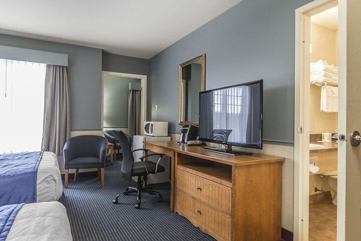 Room 34 of 68