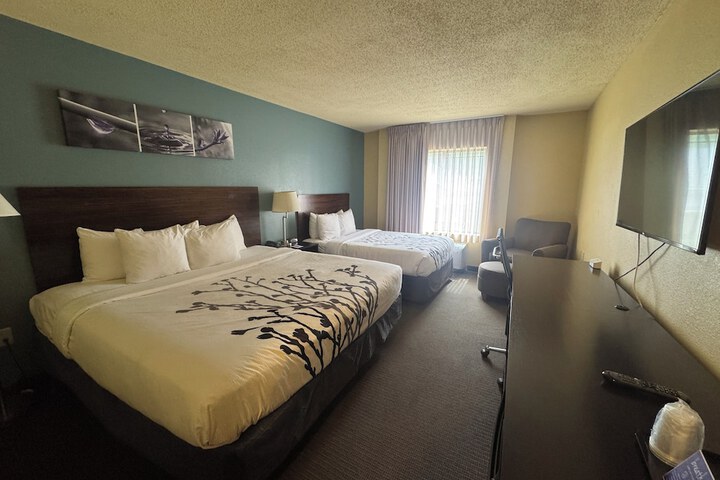 Room 19 of 35