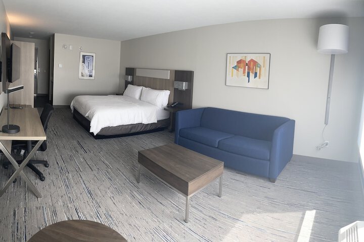 Room 22 of 50