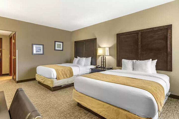 Room 10 of 37