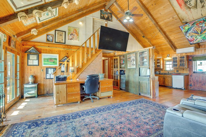 Private Lake On-site: Secluded Retreat in Grant!