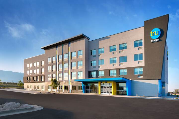 Tru by Hilton Clearfield Hill Air Force Base UT