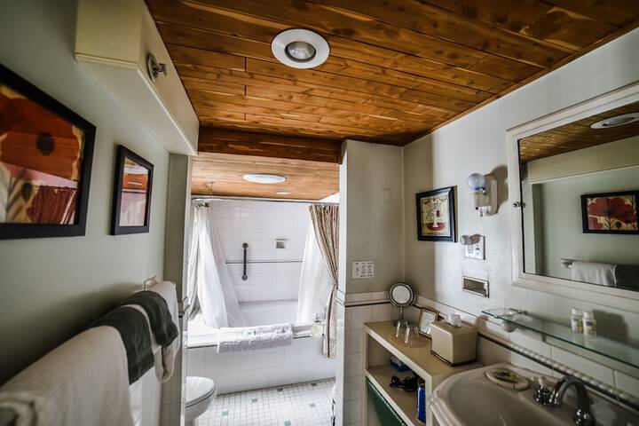 Room 15 of 59