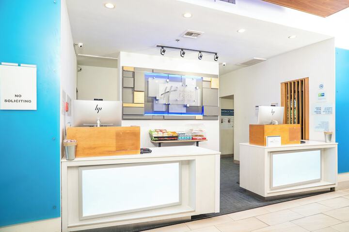 Holiday Inn Express Hotel & Suites Hesperia by IHG