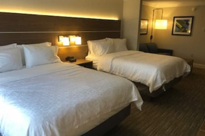 Holiday Inn Express & Suites Williamsport by IHG