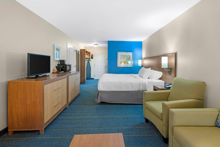 Sleep Inn & Suites Altoona North