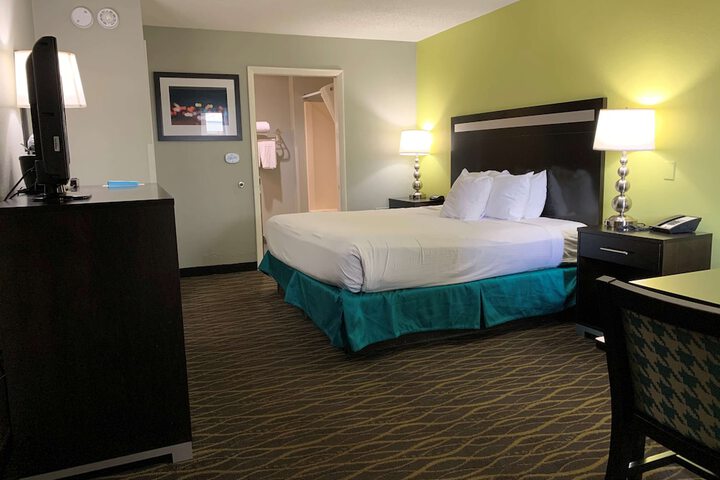 Room 8 of 20