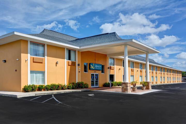Hotel 5 of 42