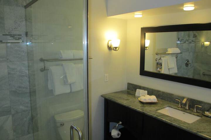 Room 17 of 27