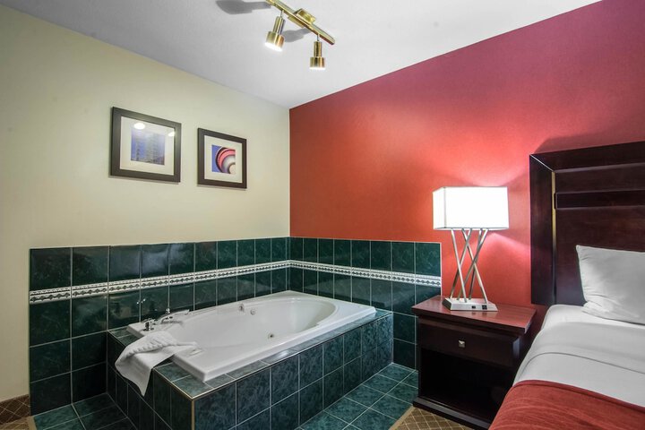 Room 32 of 56