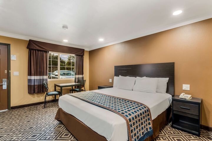 Room 21 of 30