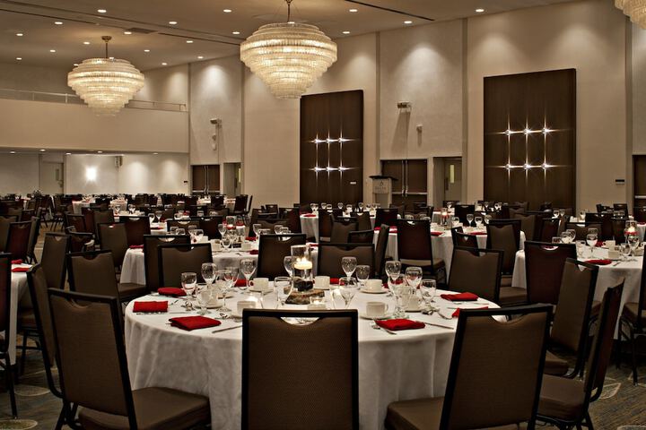 Ballroom/Hall 67 of 77