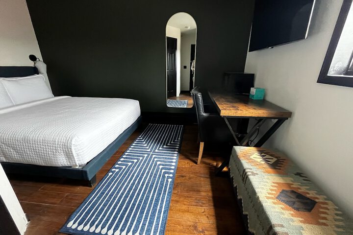 Room 60 of 83
