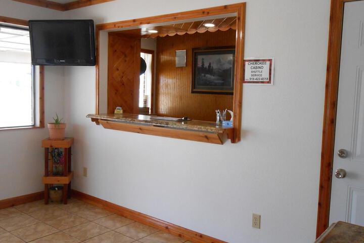 Room 9 of 27