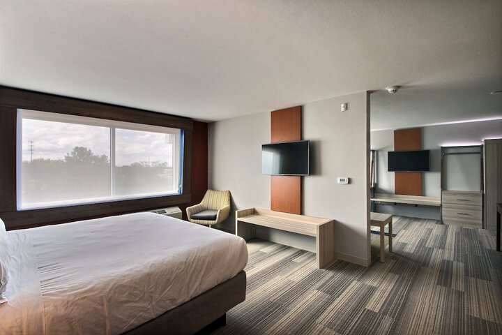 Room 18 of 51