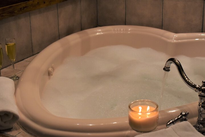 Hot Tub 62 of 71