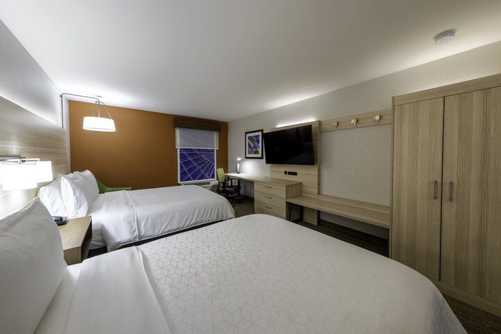 Room 9 of 29