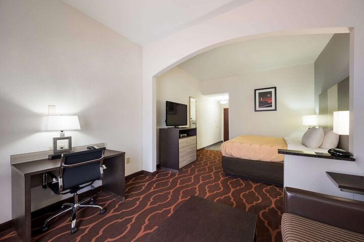 Room 16 of 36