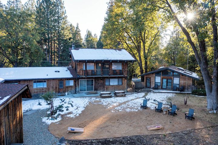 Basecamp Lodge