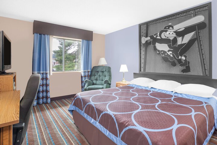 Room 9 of 30