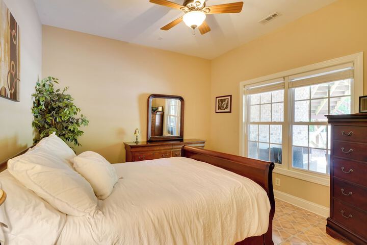 Luxury Estate: Game Room & Pickleball Court