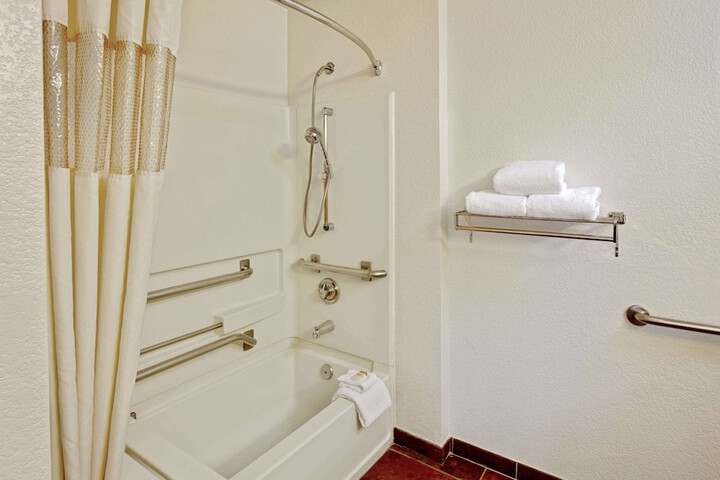 Room 21 of 29