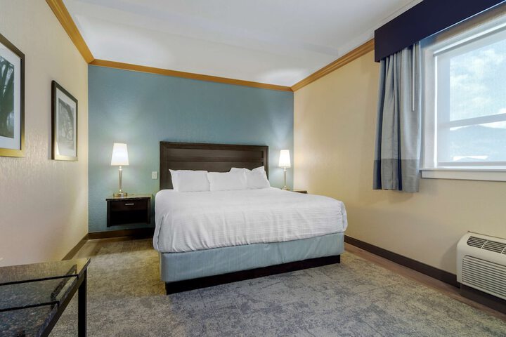 Room 19 of 36