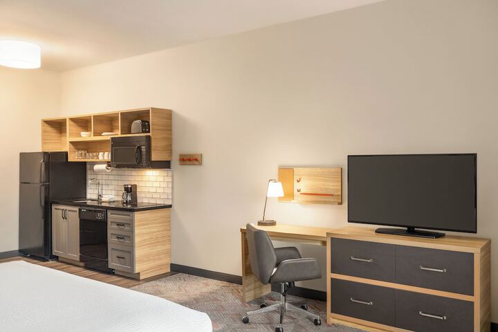 Room 36 of 82