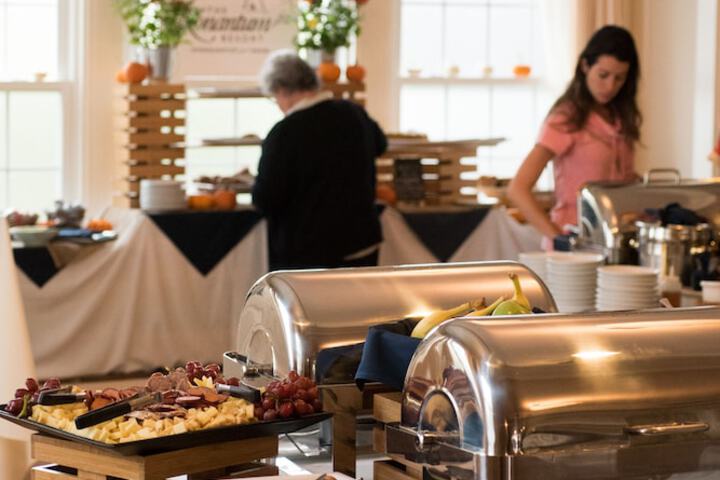 Breakfast/Coffee Service 105 of 133