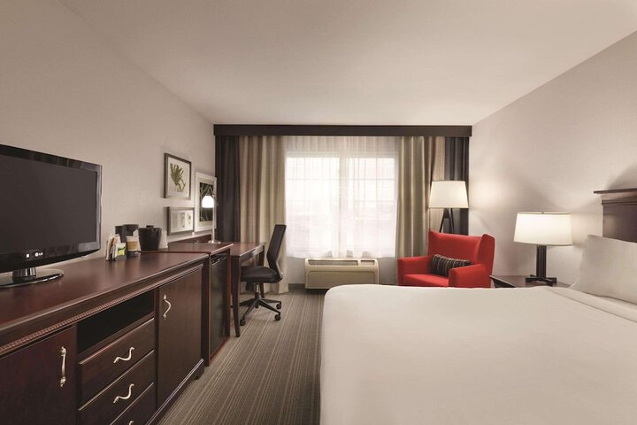 Room 8 of 26