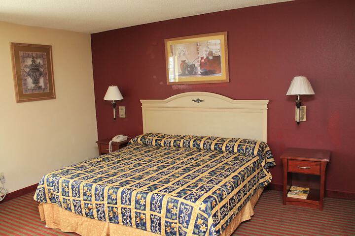 Room 12 of 12
