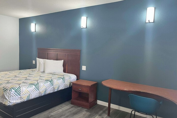 Motel 6 Cleveland MS - Delta State University