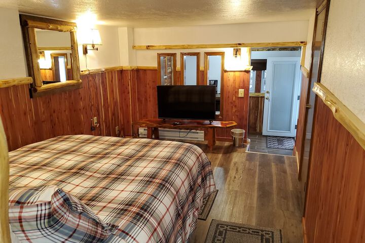 Room 44 of 99