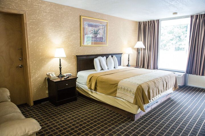 Room 13 of 20