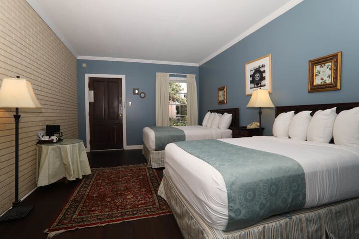 Room 21 of 52