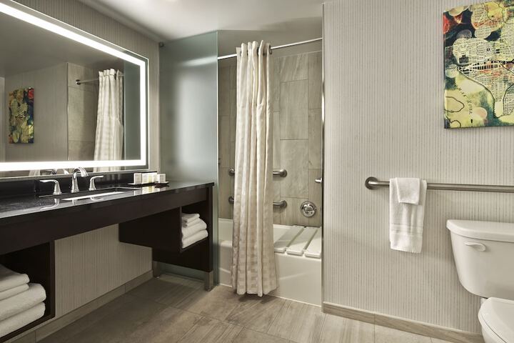 Room 41 of 62