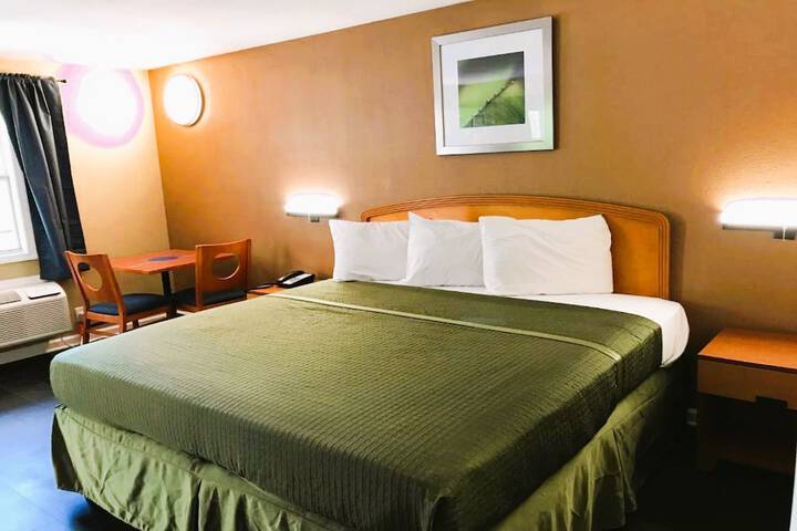 Room 21 of 25