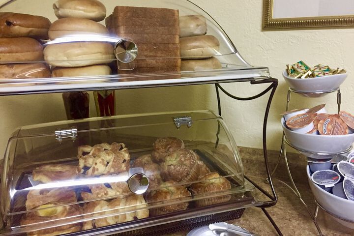 Breakfast/Coffee Service 36 of 44