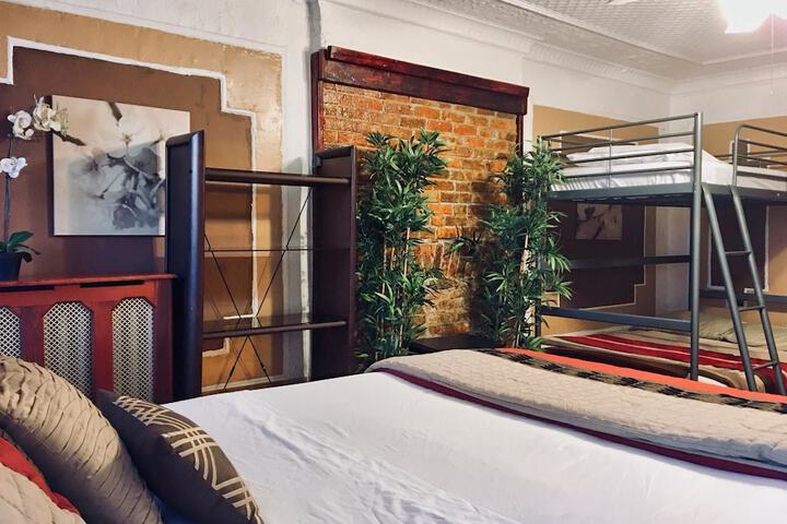 Room 35 of 40