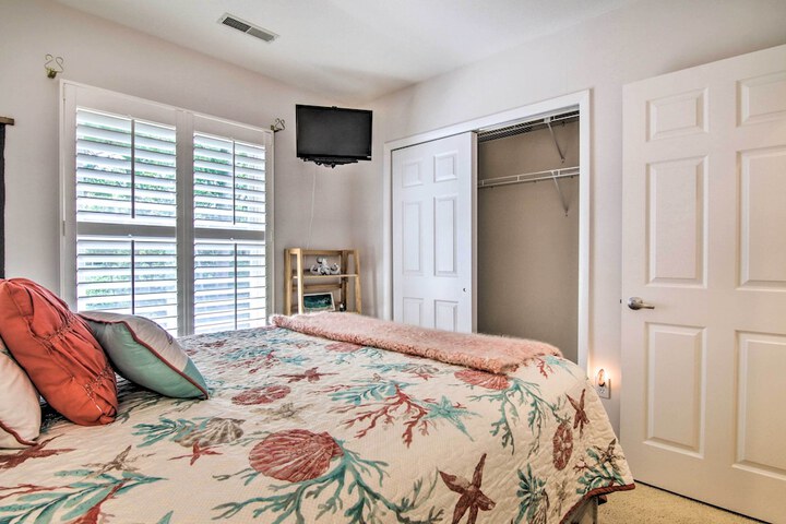 1 Mi to Beach: Sea Colony Condo w / Balcony!