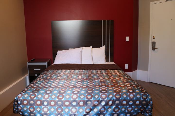 Room 20 of 82