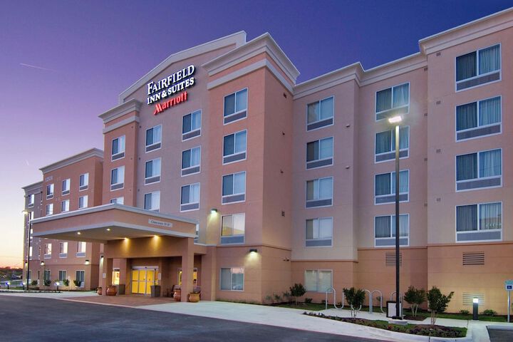 Hotel 2 of 32