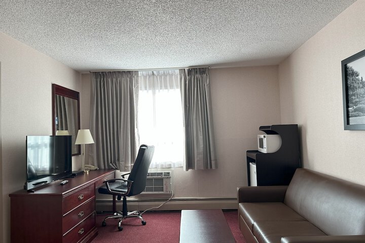 Room 66 of 96