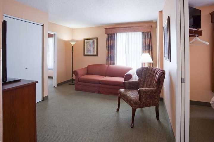 GrandStay Hotel & Suites