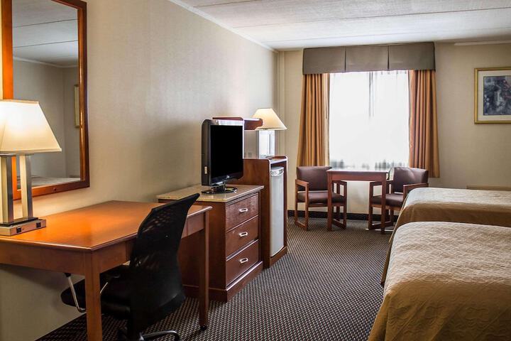 Room 9 of 25