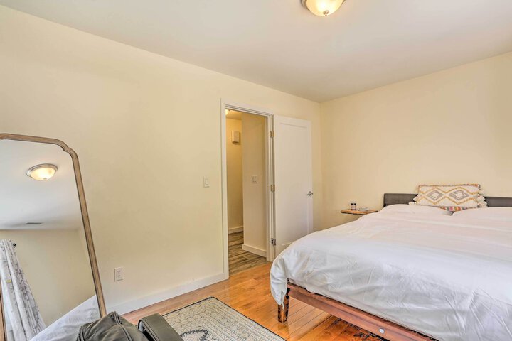Sun-lit Vernon Condo 2 Mi to Ski Resort!