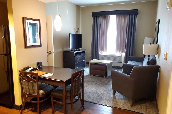 Room 11 of 38